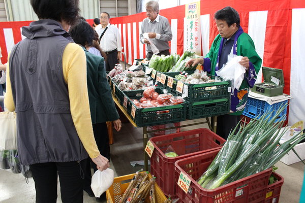 トピックス | 肥後花市場 花まつりに農産物を出店 ｜ JA熊本市